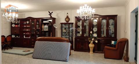 Quinta Mirandela com 12 hectares próxima do Rio Tua