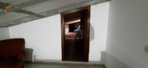 Quinta Mirandela com 12 hectares próxima do Rio Tua