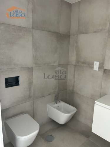 T1 (novo) com varanda e Lugar de Garagem 