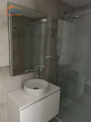 T1 (novo) com varanda e Lugar de Garagem 