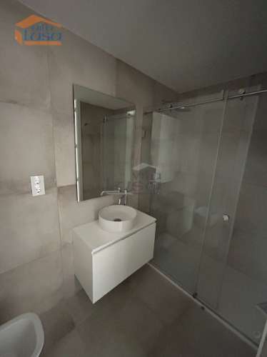 T1 (novo) com varanda e Lugar de Garagem 