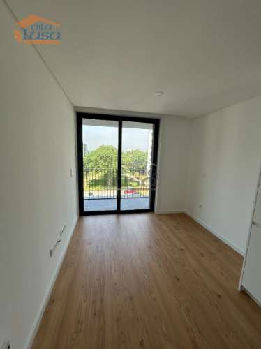 T1 (novo) com varanda e Lugar de Garagem 