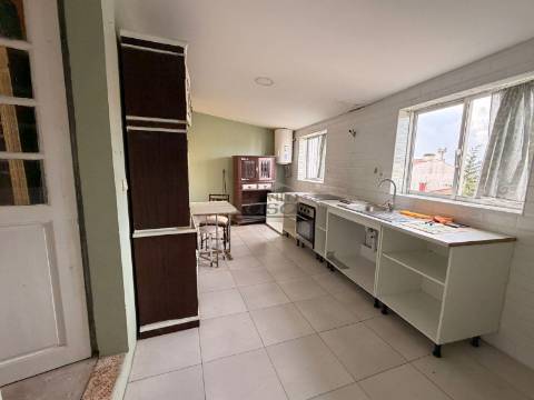 Andar Moradia T4, Coimbrões Vila Nova de Gaia.