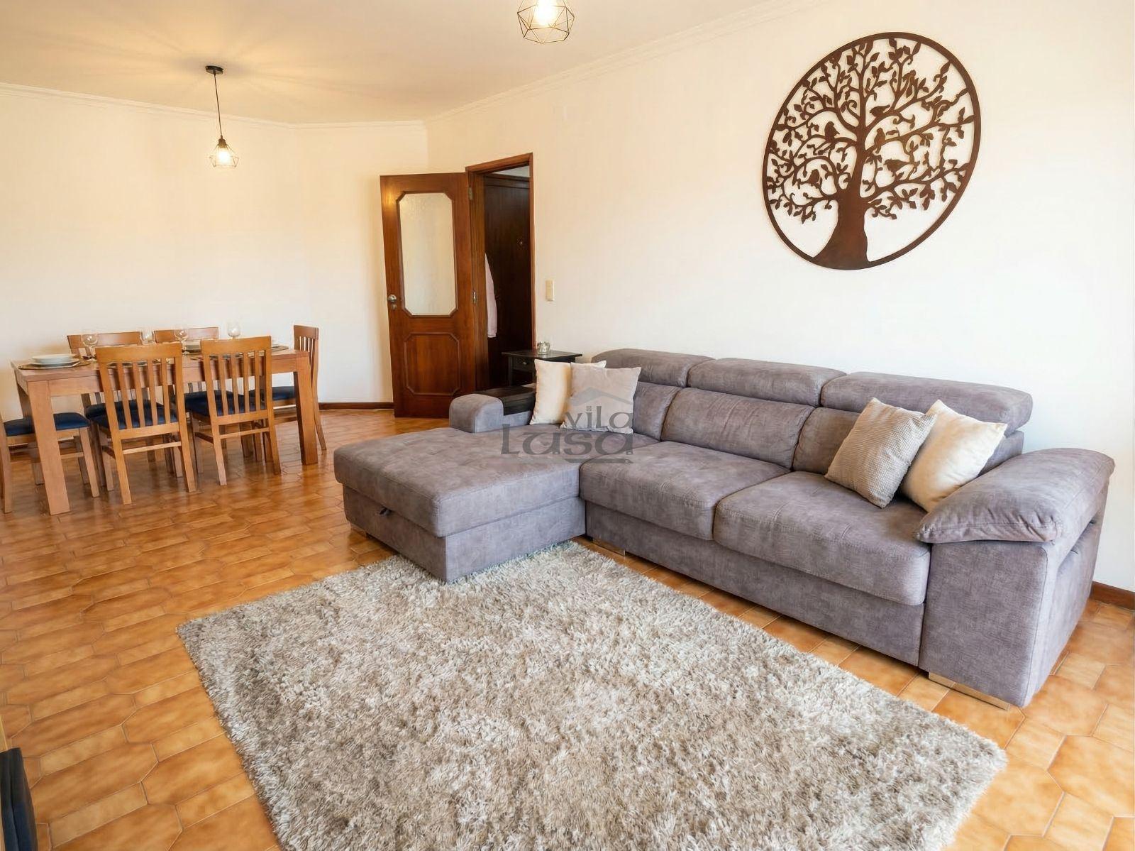 T2 com varanda, garagem box e excelente localização em Mafamude  Vila Nova de Gaia