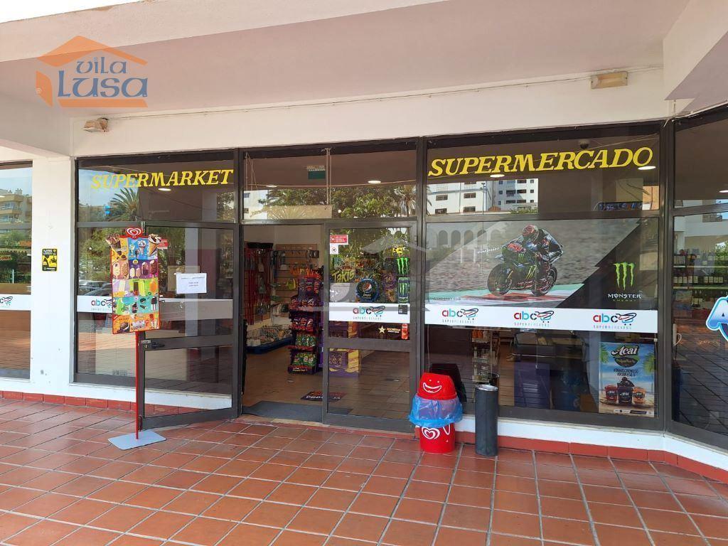 Loja Destinada a Comercio e Serviços no coração da Praia da Rocha