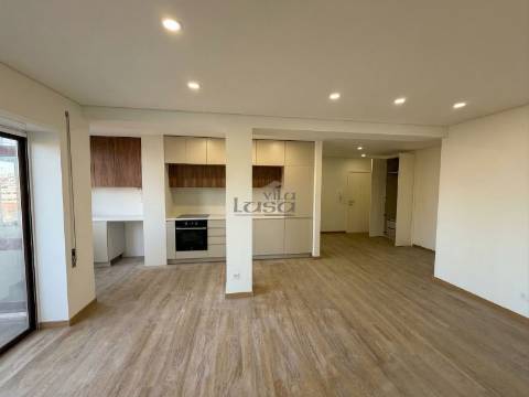 Apartamento T2+1 Renovado junto ao Arrábida Shopping | Vila Nova de Gaia