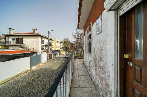 Moradia de 4 Frentes com Terreno  Arcos do Sardão | Oliveira do Douro