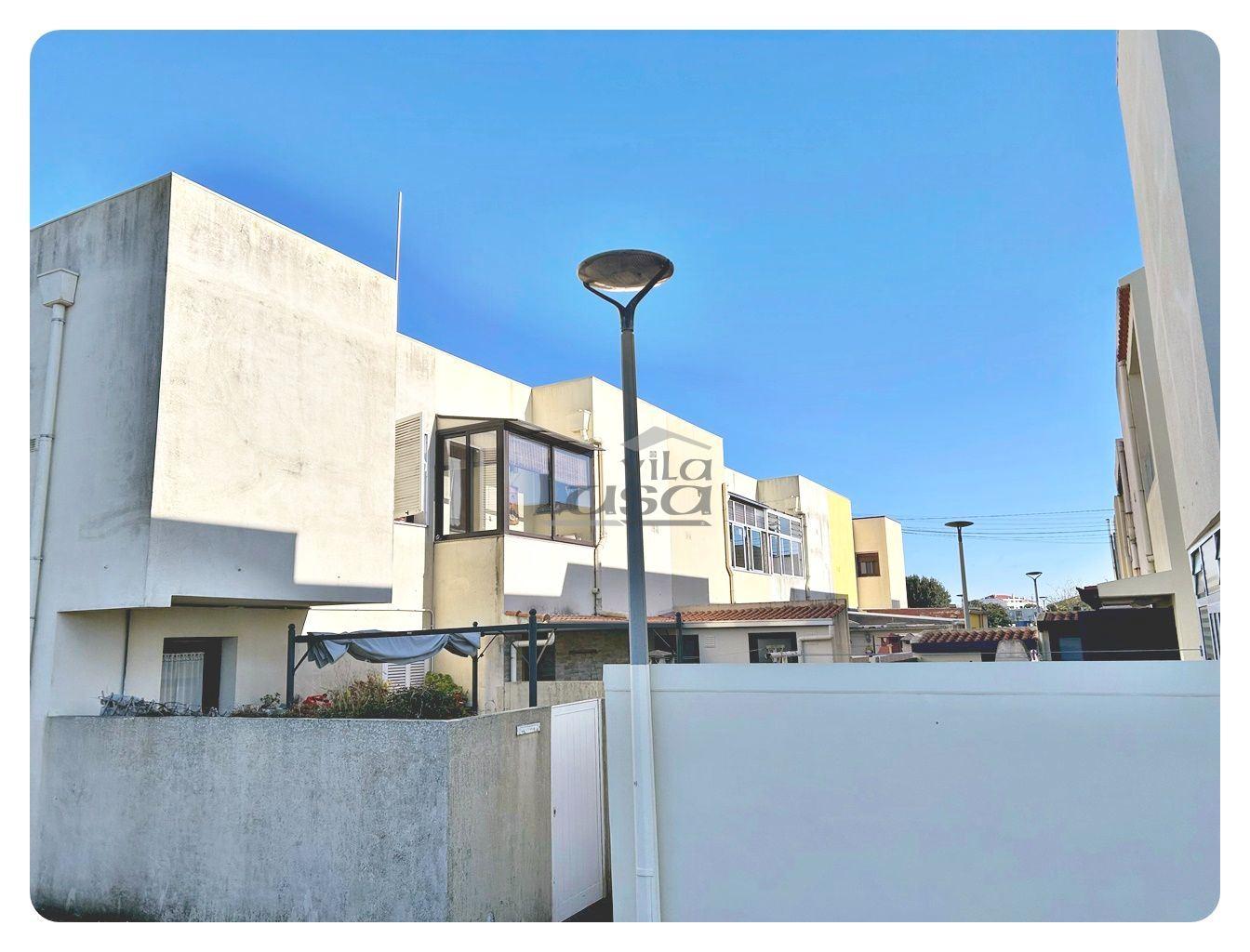 Moradia com mobília Rua Bernardino Oliveira Pinto 