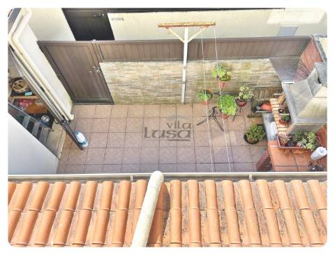 Moradia com mobília Rua Bernardino Oliveira Pinto 