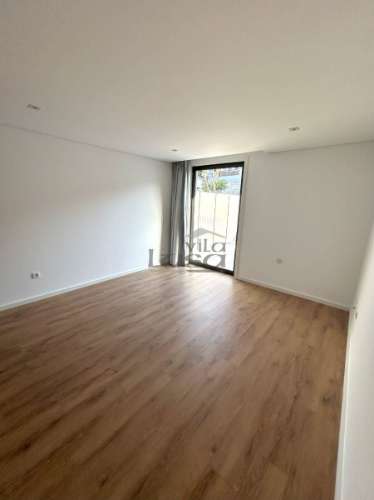 Arrenda-se T2 no Polo Universitário do Porto (entre o Amial e o IPO)