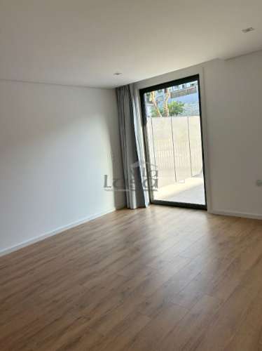 Arrenda-se T2 no Polo Universitário do Porto (entre o Amial e o IPO)