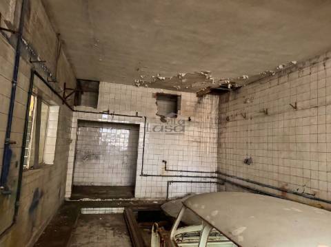 Armazém Industrial no Centro de Vila Nova de Gaia | Devesas