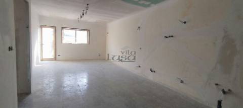 Apartamento T2 com Terraço no Centro de Oliveira do Douro  Vila Nova de Gaia