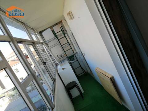 Arrenda-se T1  zona da Maternidade, Palácio de Cristal, Hosp. Stº António, Porto