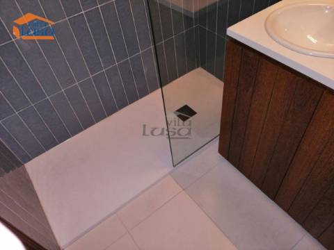 Arrenda-se T1  zona da Maternidade, Palácio de Cristal, Hosp. Stº António, Porto