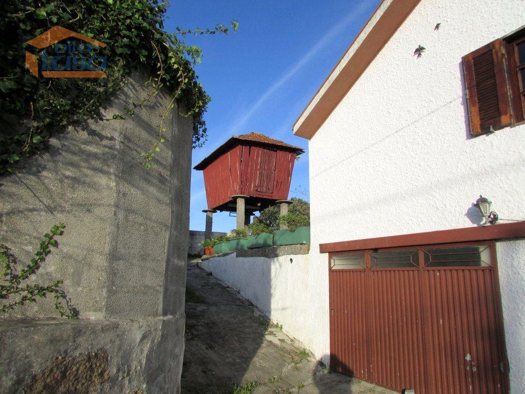 Moradia T2+1 com Garagem, Espigueiro e Anexos para Habitação  Privacidade e Conforto no Campo