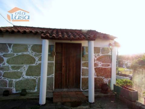 Moradia T2+1 com Garagem, Espigueiro e Anexos para Habitação  Privacidade e Conforto no Campo