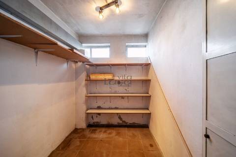 T2 em Seixezelo V.N. de Gaia. com lugar de garagem e arrumos.