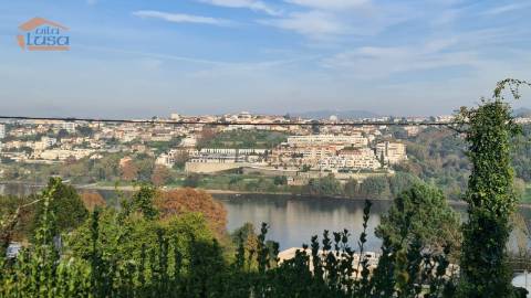 Quinta com vistas para o Rio Douro, 3000m2 em Vila Nova de Gaia
