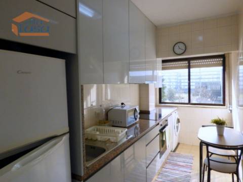 T1 Mobilado e equipado com garagem individual em Paranhos