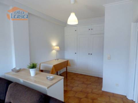 T1 Mobilado e equipado com garagem individual em Paranhos