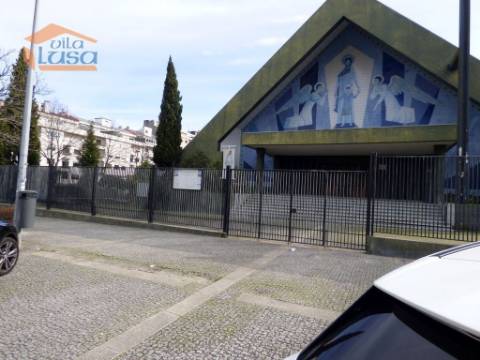 T1 Mobilado e equipado com garagem individual em Paranhos