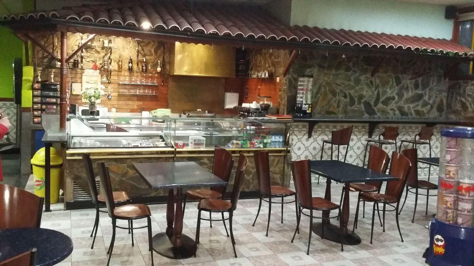 Loja Santo Ovidio com 212 m2