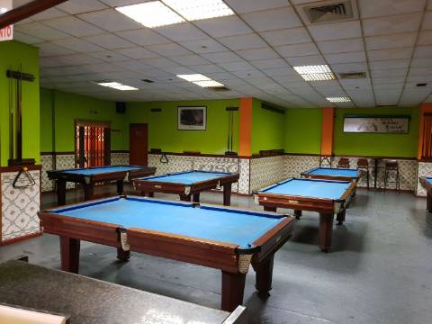 Loja Santo Ovidio com 212 m2