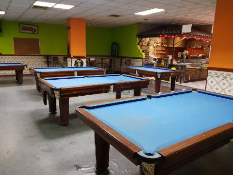 Loja Santo Ovidio com 212 m2