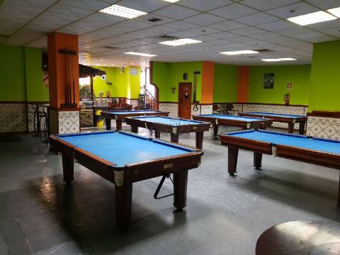 Loja Santo Ovidio com 212 m2