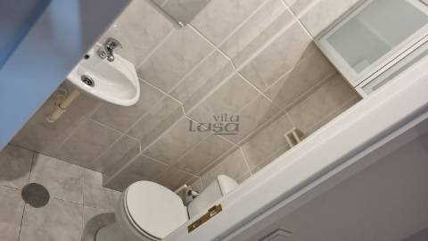 Arrenda-se T2 (à Igreja do Bonfim) no Porto