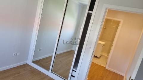 Arrenda-se T2 (à Igreja do Bonfim) no Porto