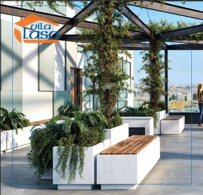 T1+1 Recuado com terraço 36m2, lugar de garagem e arrumos no Centro de Gaia.