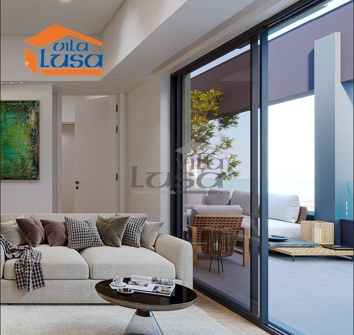 T1+1 Recuado com terraço 36m2, lugar de garagem e arrumos no Centro de Gaia.