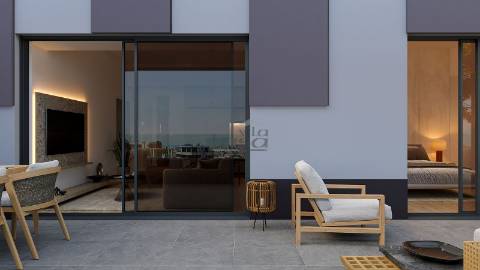 T0 Recuado terraço com 25.35m2, lugar de garagem e arrumos no Centro de Gaia.