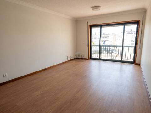 Apartamento T2 Arrendamento  Rua Costa Cabral, Porto