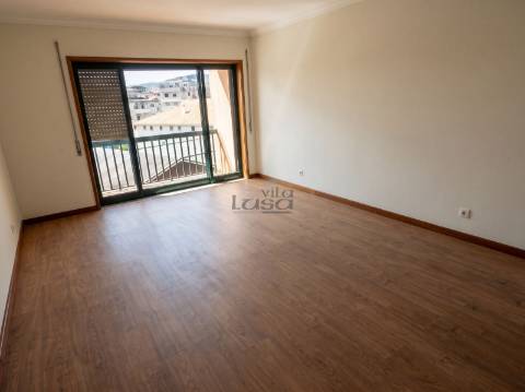 Apartamento T2 Arrendamento  Rua Costa Cabral, Porto