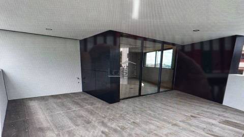 T1 com varanda de 28,77m2 em Gondomar