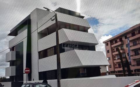 T4 com Varanda de 48,40m2 em Gondomar