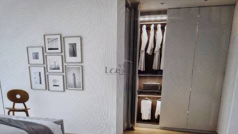Moradia T3 (3 frentes), condomínio com piscina em Gondomar