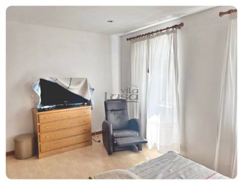 Moradia Bifamiliar T2+T2 Terreno generoso Valbom Gondomar