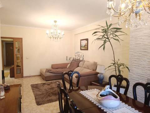 Apartamento T2+1 na Madalena 