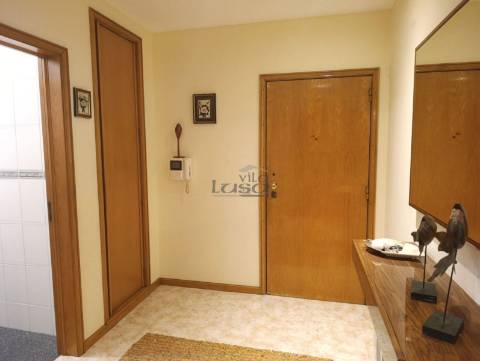 Apartamento T2+1 na Madalena 