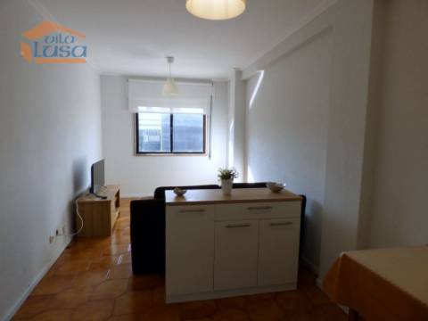 T1 Mobilado e equipado com garagem individual em Paranhos