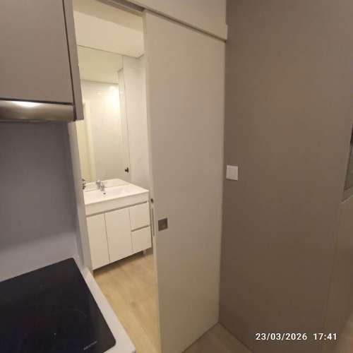 Excelente apartamento, mobilado, junto à estação da Trindade Pronto a habitar