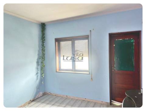Moradia Bifamiliar com logradouro terreno e anexos 7 caminhos Gondomar