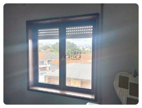 Moradia Bifamiliar com logradouro terreno e anexos 7 caminhos Gondomar