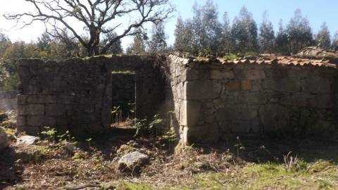 Moradia para Restaurar T0 Venda em Riba de Âncora,Caminha