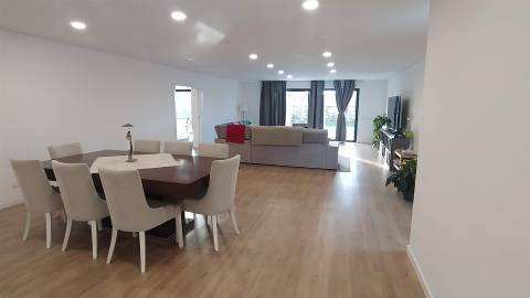 Moradia T3 com Piscina em Moledo