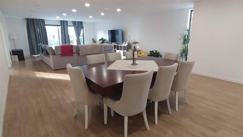 Moradia T3 com Piscina em Moledo